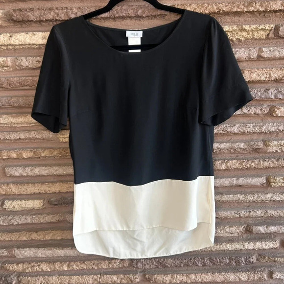 Akris Punto 100% Silk Black Cream Colorblock Short Sleeve Blouse Size 6 - Picture 6 of 7
